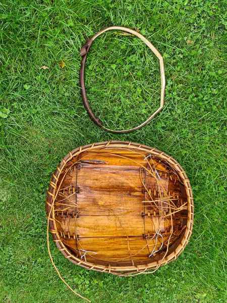 Sweet chestnut trug handle making